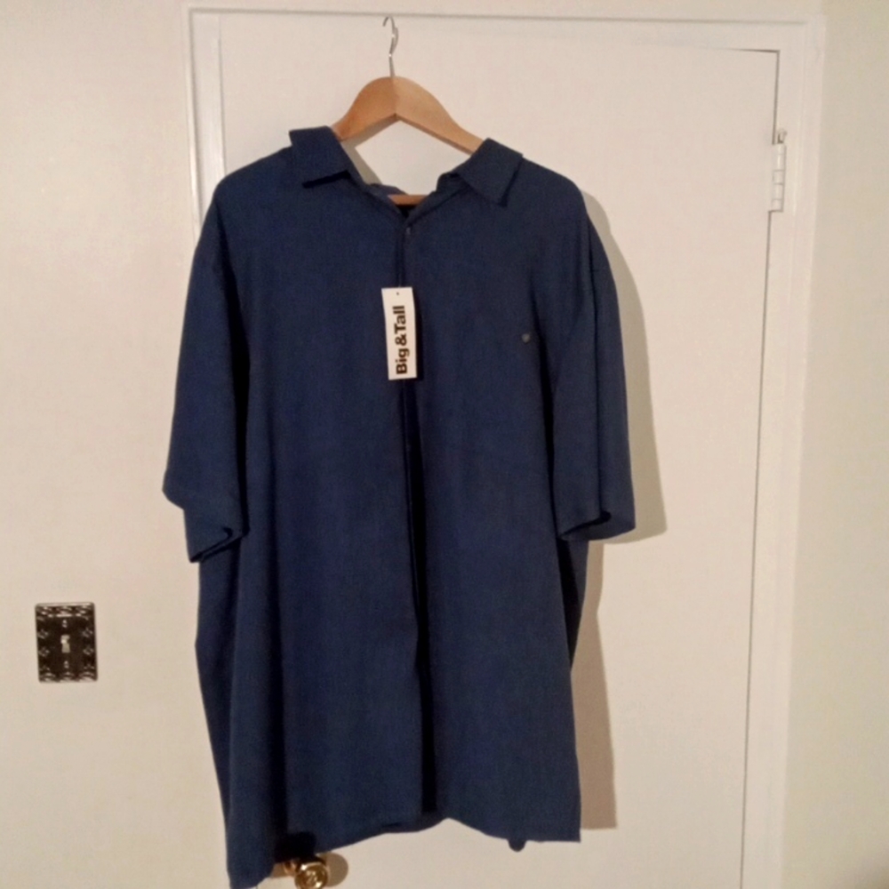 Men's collared shirt